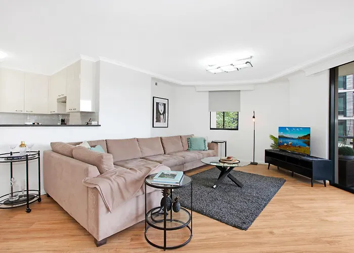 Pyrmont 2 Bed Apartment - Prime Location W Parking