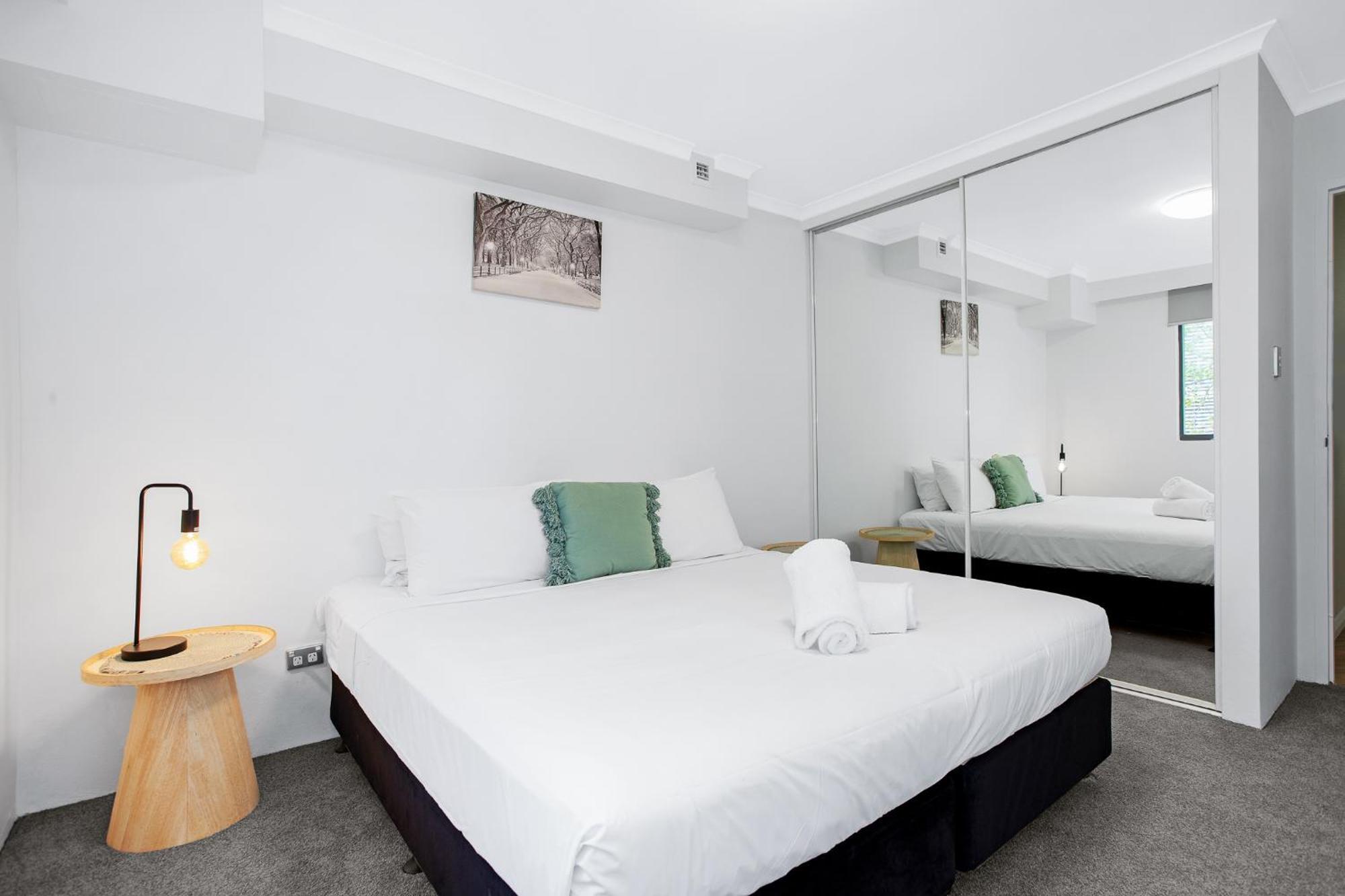 Pyrmont 2 Bed - Prime Location W Parking