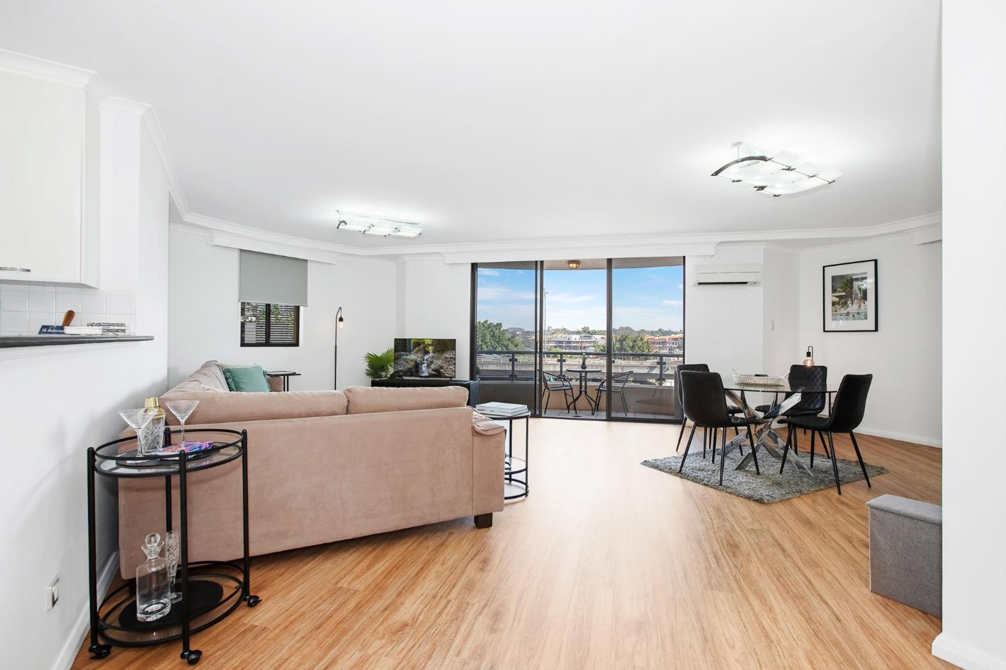 Pyrmont 2 Bed - Prime Location W Parking Apartment